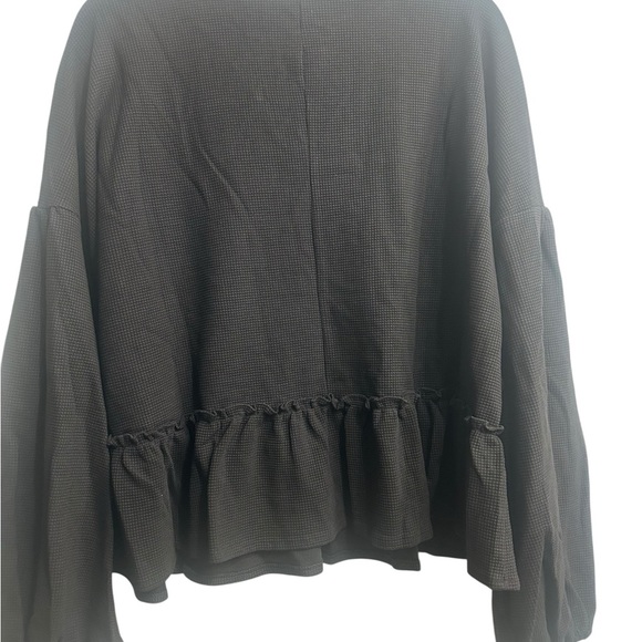 Chic Black Women's Blouse - Picture 3 of 4